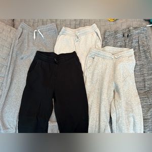 5 pairs of boys joggers size 10/12